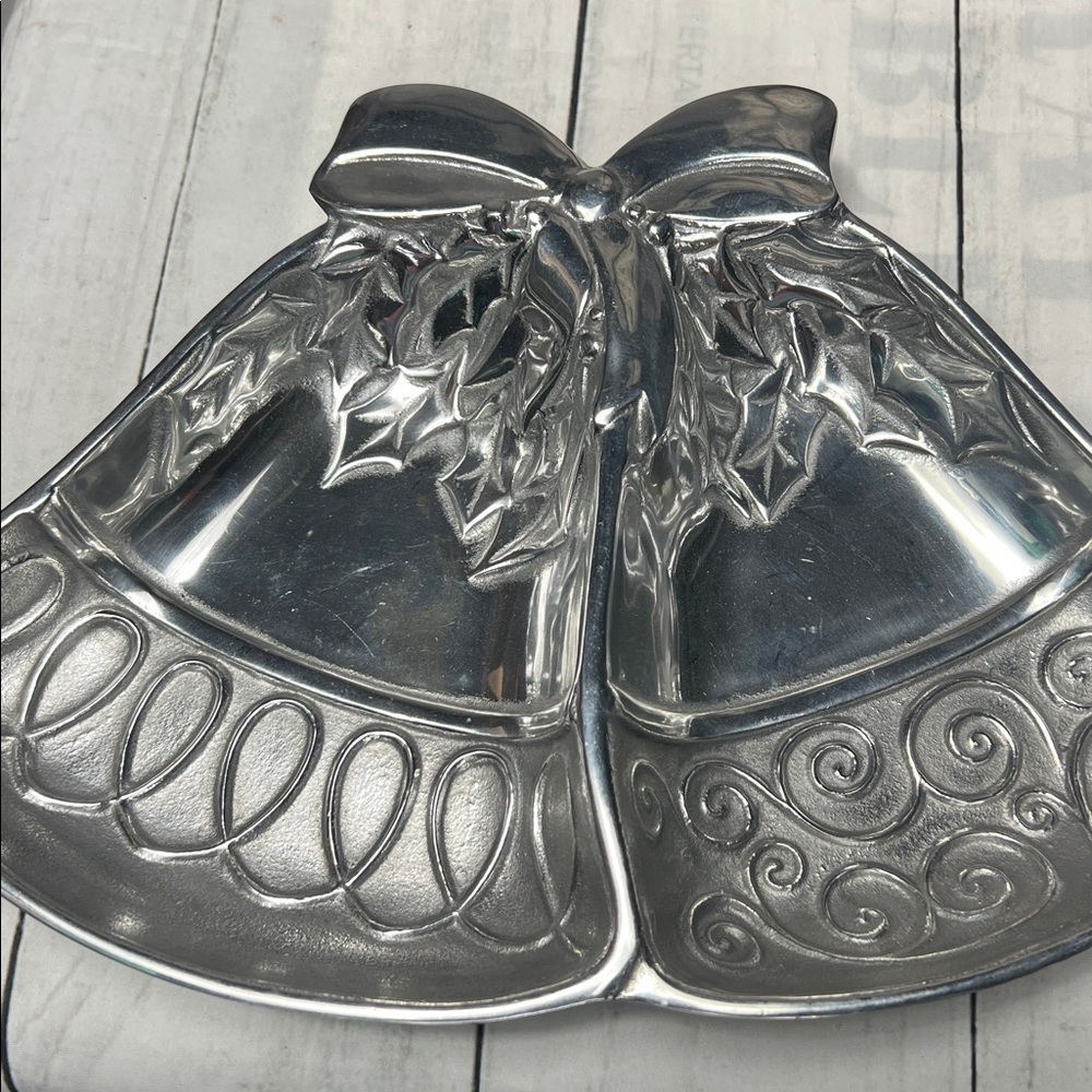 🎄 Wilton Armetale Silver Bell Shaped Holiday Tray – Decorative Serving Dish